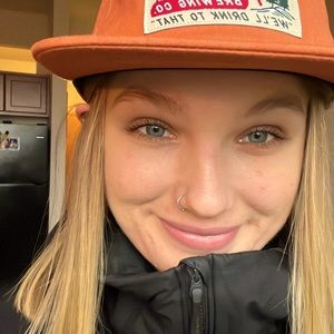 Meet your Posher, Hailey